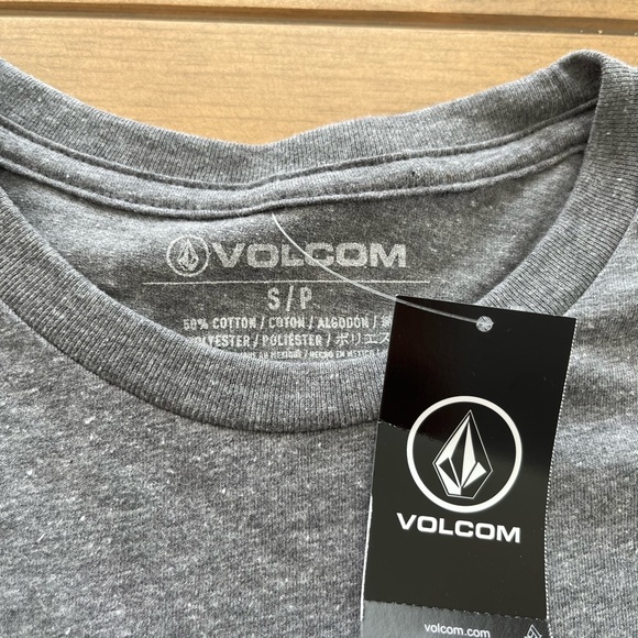Volcom T-shirt - Picture 3 of 3